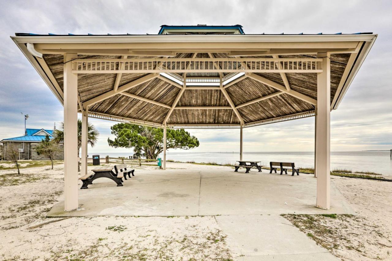 Waterfront Escape With Balcony On Shell Point Beach! Panacea Exterior foto